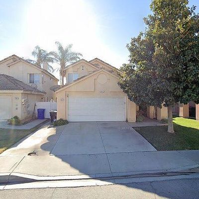 15557 Villa Del Rio Rd, Fontana, CA 92337