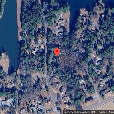 159 Edgewater Dr, West End, NC 27376