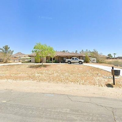 15901 Acoma Rd, Apple Valley, CA 92307