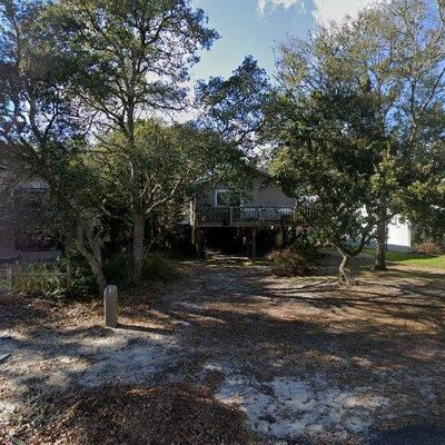 135 Nw 3rd Street Oak Island, Island, NC 28465