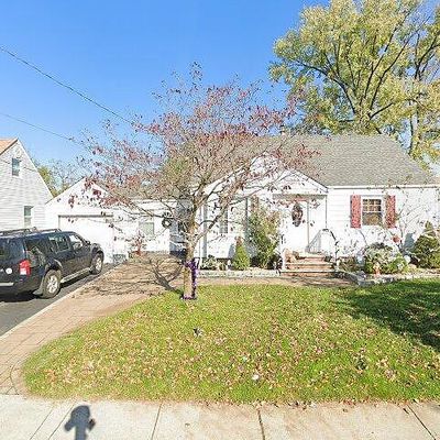 136 Willard Ave, Totowa, NJ 07512