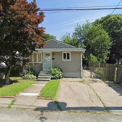 137 De Pinedo St, Providence, RI 02904