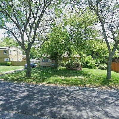 1711 N Thompson Dr, Bay Shore, NY 11706