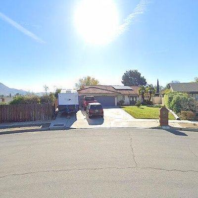 176 Loma Roja, Colton, CA 92324