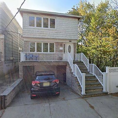 178 W 33 Rd St, Bayonne, NJ 07002