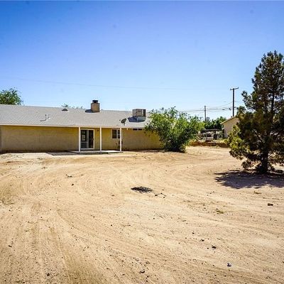 18088 Live Oak St, Hesperia, CA 92345