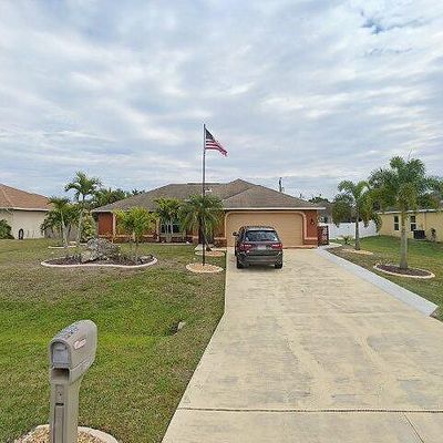 1817 Sw 3 Rd Pl, Cape Coral, FL 33991