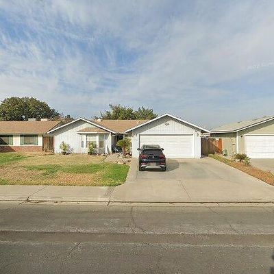 1818 Harding Ave, Hanford, CA 93230