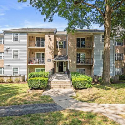 18300 Streamside Dr #102, Gaithersburg, MD 20879