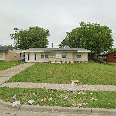 1853 Burning Tree Ln, Carrollton, TX 75006