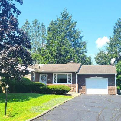 16 Forest St, Plainfield, CT 06374