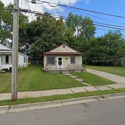 1605 Donora St, Lansing, MI 48910