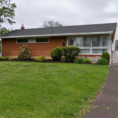 1609 W County Line Rd, Hatboro, PA 19040