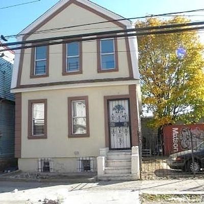 16612 Douglas Ave, Jamaica, NY 11433