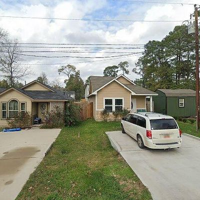 16904 W Ivanh0 E, Montgomery, TX 77316