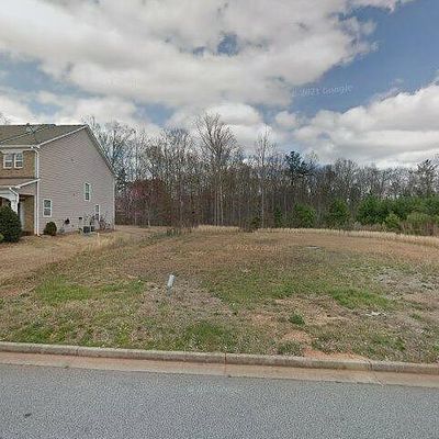 17 Tahoe Dr, Newnan, GA 30263