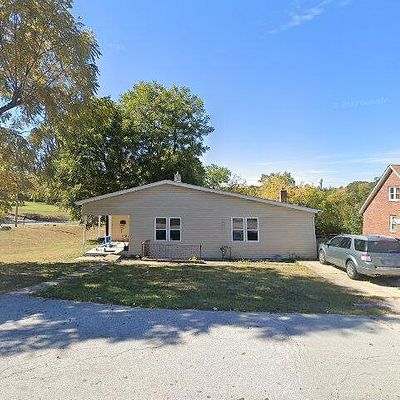 202 N Thomas St, De Soto, MO 63020