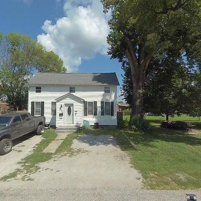 203 E 1 St South St, Mount Olive, IL 62069