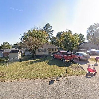 203 W Lee Ave, Bessemer City, NC 28016