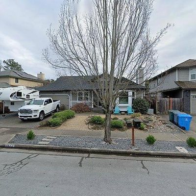 2034 Seville St, Santa Rosa, CA 95403