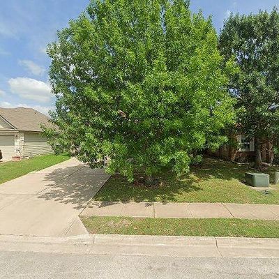 204 Whitfield St, Hutto, TX 78634