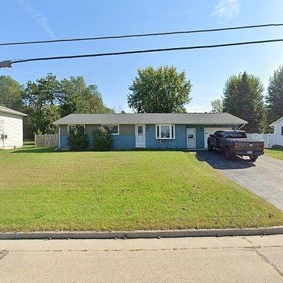 2044 Pershing Rd, New London, WI 54961