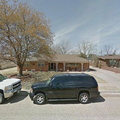 205 N Soland Ave, Denver City, TX 79323