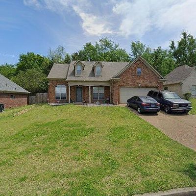 205 Village Dr, Oakland, TN 38060