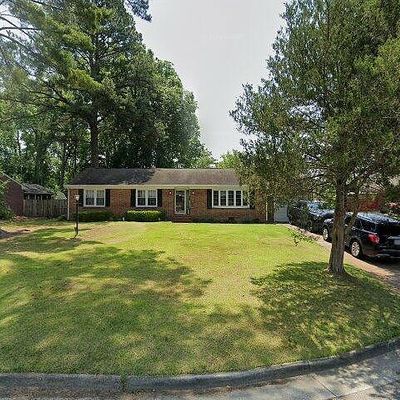 206 Shadywood Dr, Newport News, VA 23602