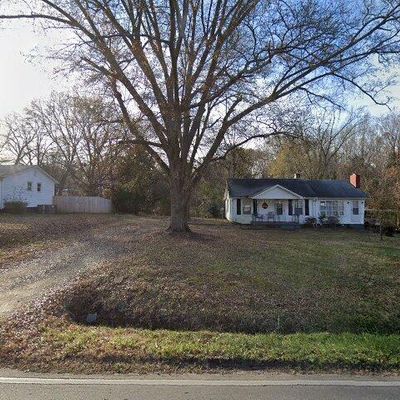 207 Belton Ave, Mount Holly, NC 28120