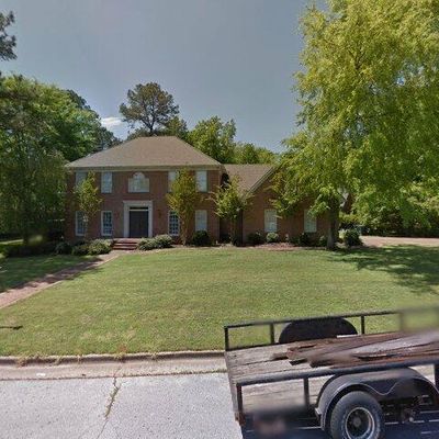 207 Millbrook Ln, Florence, AL 35630