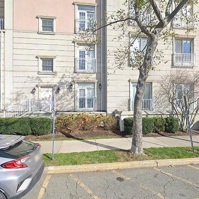 208 Shearwater Ct W Apt 12, Jersey City, NJ 07305