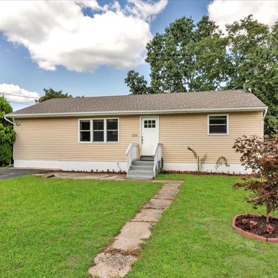 208 Shoshoni Trl, Browns Mills, NJ 08015