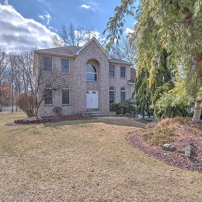 21 Candeub Ct, Manalapan, NJ 07726