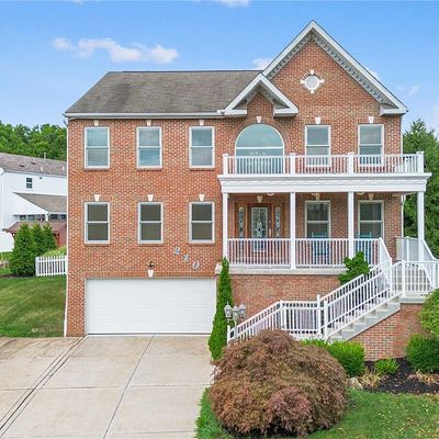 210 Redfield Dr, Oakdale, PA 15071