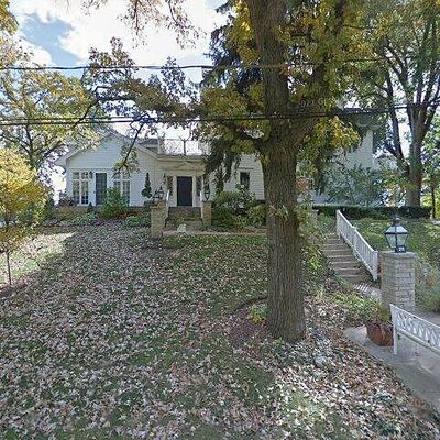 211 Shirley Ln, Mchenry, IL 60051