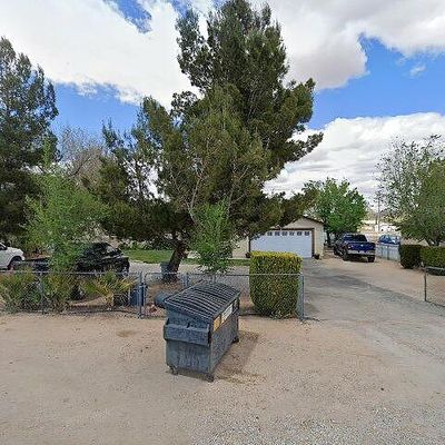 21848 Esaws Rd, Apple Valley, CA 92307