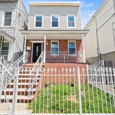 194 Woodlawn Ave, Jersey City, NJ 07305