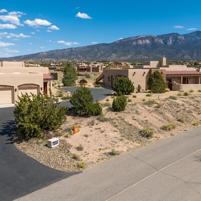 2 Basketweaver Ct, Placitas, NM 87043