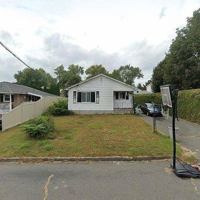 20 Joy St, Chicopee, MA 01013