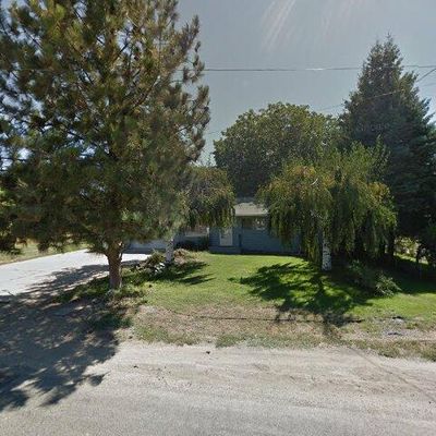 200 E Bonnieview Rd, Grandview, WA 98930