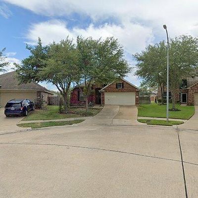 2002 Shore Breeze Dr, Pearland, TX 77584