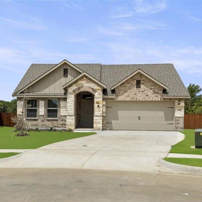 2005 Sesaro Drive, Aubrey, TX 76227