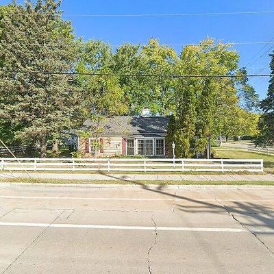 201 W Cecil St, Neenah, WI 54956