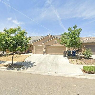 2360 Bay Hill Ave, Tulare, CA 93274