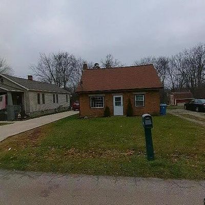 237 Oakwood St, Elyria, OH 44035