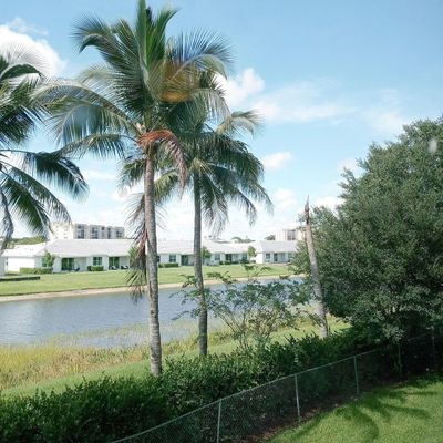 24 Abbey Ln, Delray Beach, FL 33446