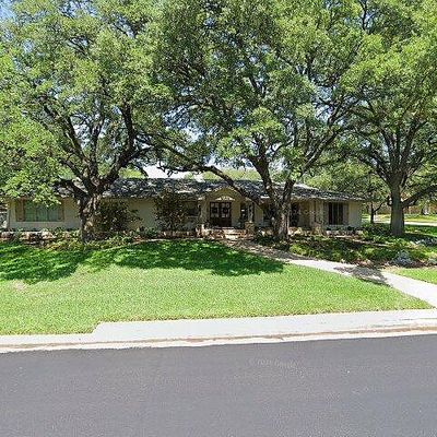 2419 Arroyo Rd, Waco, TX 76710