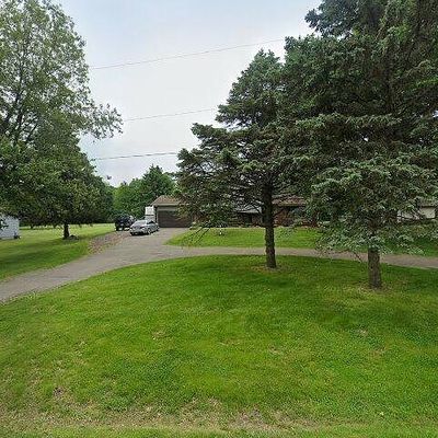 2418 S Fenton Rd, Holly, MI 48442