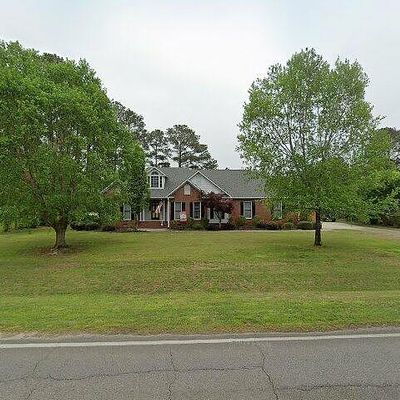 2423 Cypress Lakes Rd, Hope Mills, NC 28348